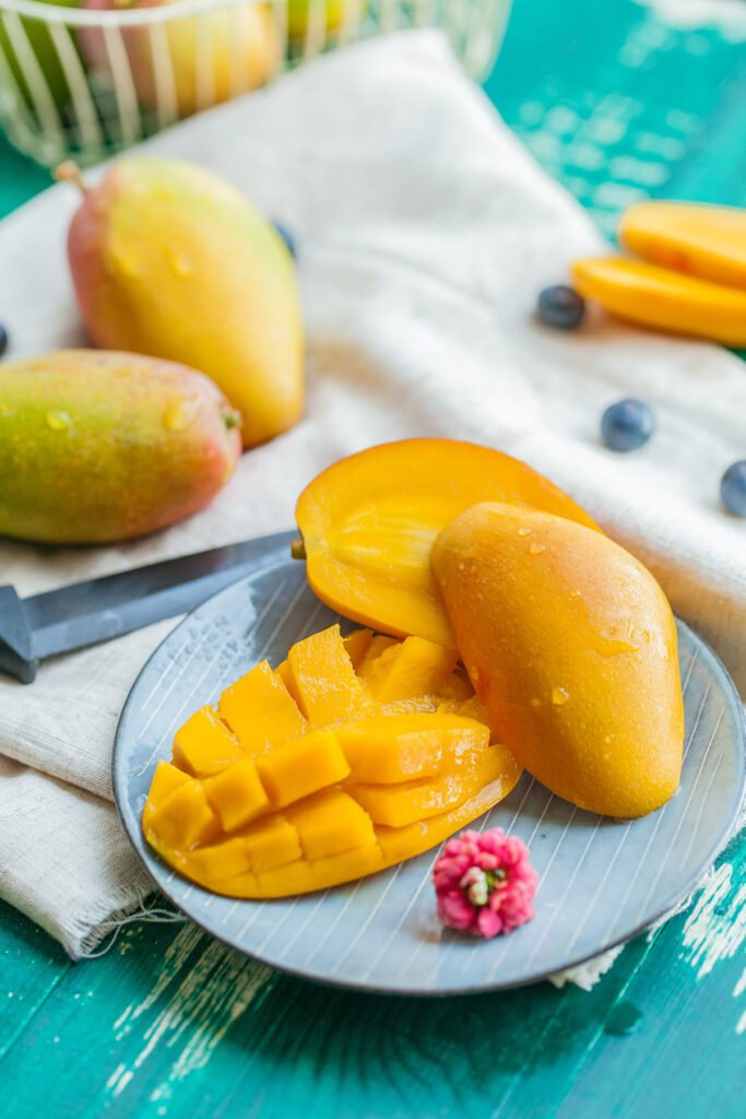 mango on table